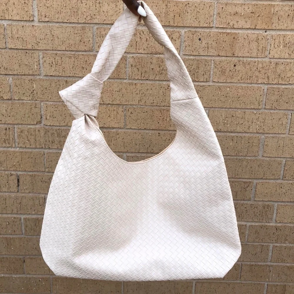 White beige faux leather shoulder hand hobo slouchy bag purse knot strap woven